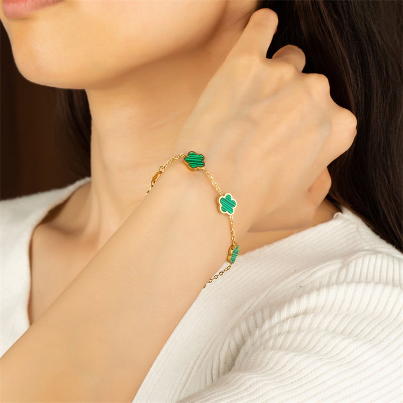 Green Drop Gum Flower Gold Bracelet Jewelry